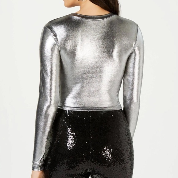 Leyden twist cropped top - Picture 2 of 7